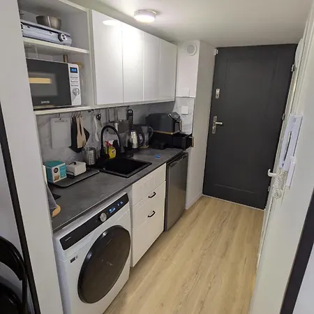 Compact Loft Metro Wola Apartment Warsaw