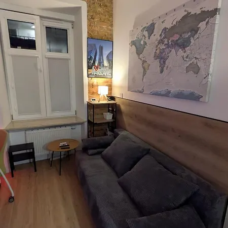Διαμέρισμα Compact Loft - Metro - Fast Wifi - Heart Of Wola Business Hub Βαρσοβία