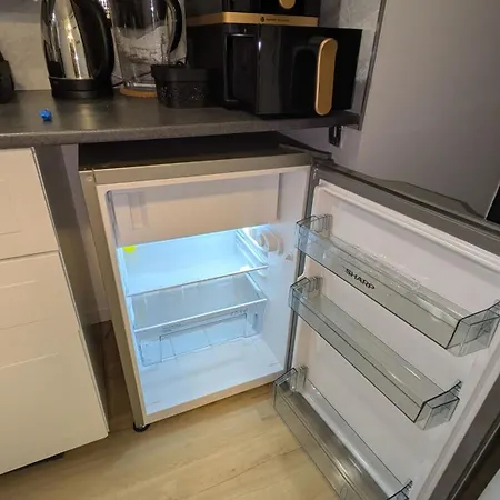 Compact Loft - Metro - Fast Wifi - Heart Of Wola Business Hub